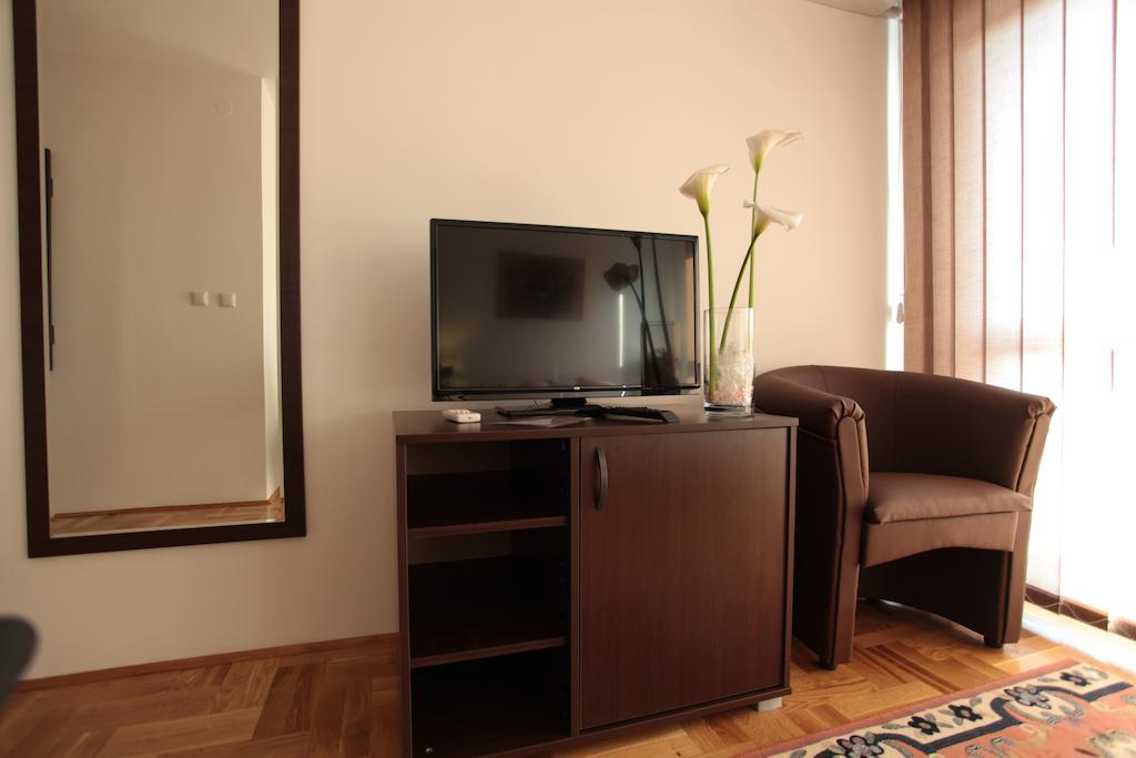 Hostel Royal Obrenovac  Стая снимка