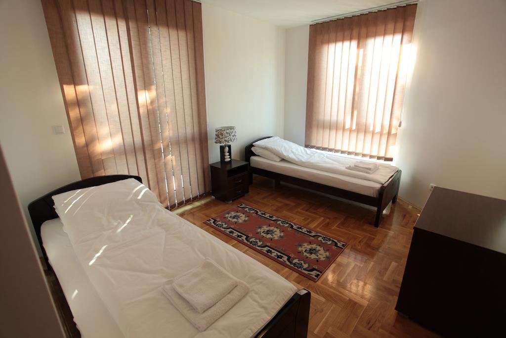 Hostel Royal Obrenovac  Стая снимка
