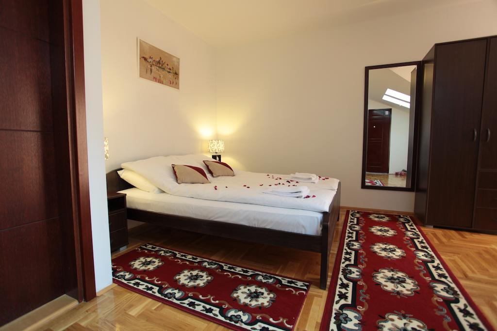 Hostel Royal Obrenovac  Стая снимка