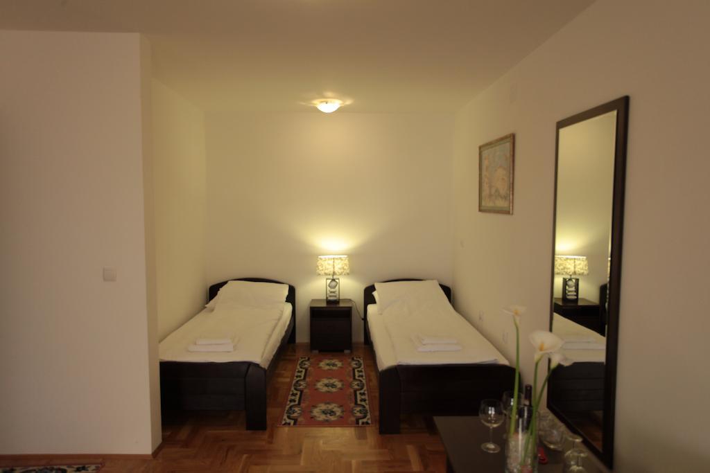Hostel Royal Obrenovac  Стая снимка