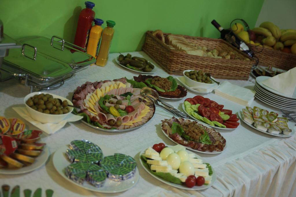 Hostel Royal Obrenovac  Екстериор снимка