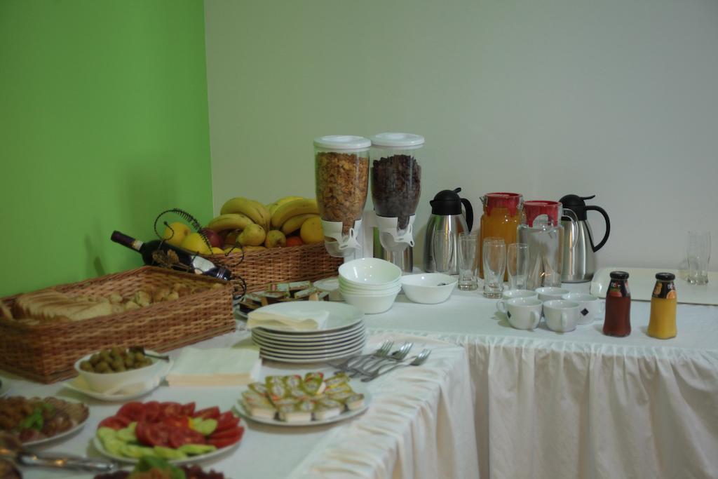 Hostel Royal Obrenovac  Екстериор снимка