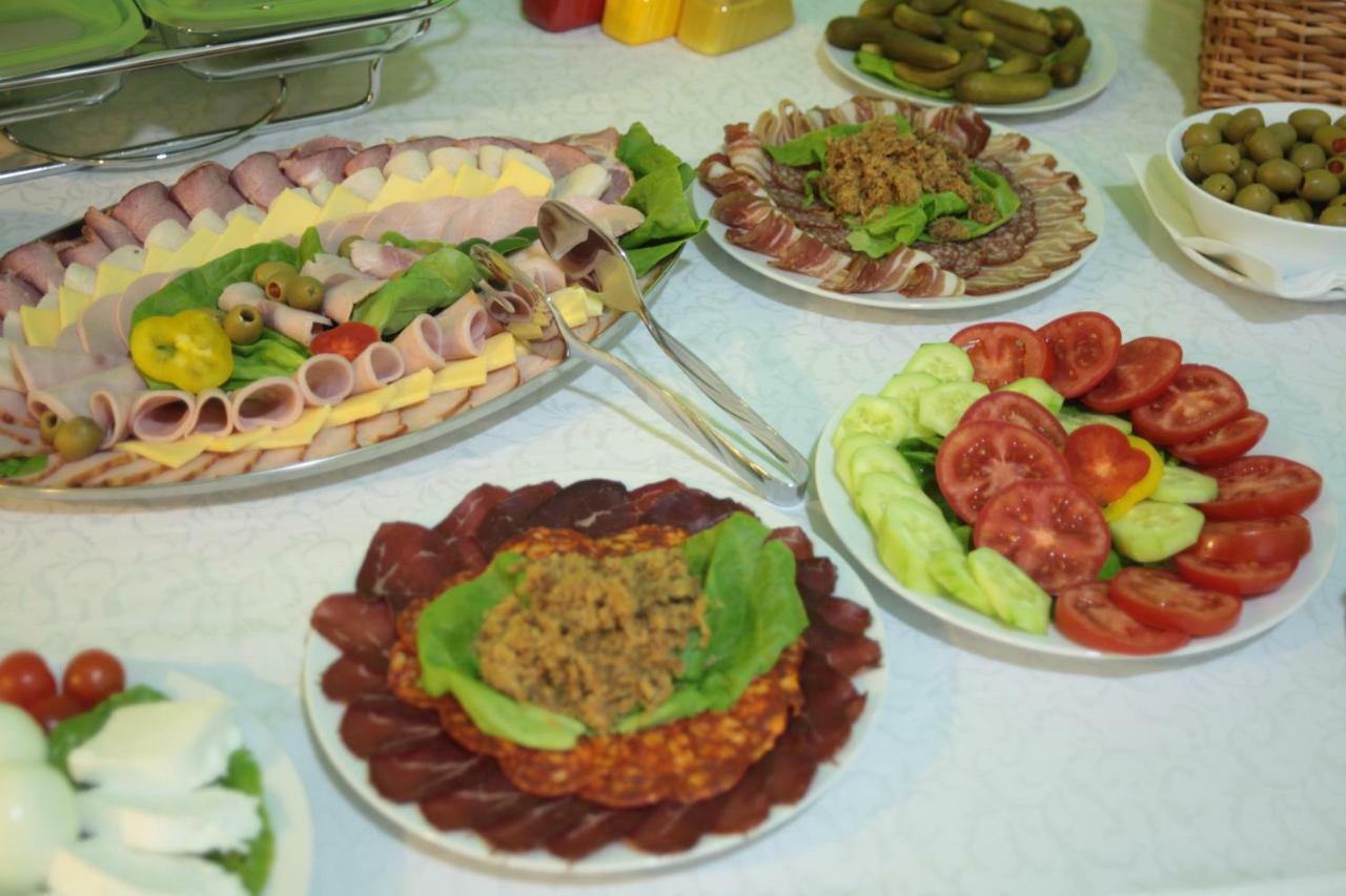 Hostel Royal Obrenovac  Екстериор снимка