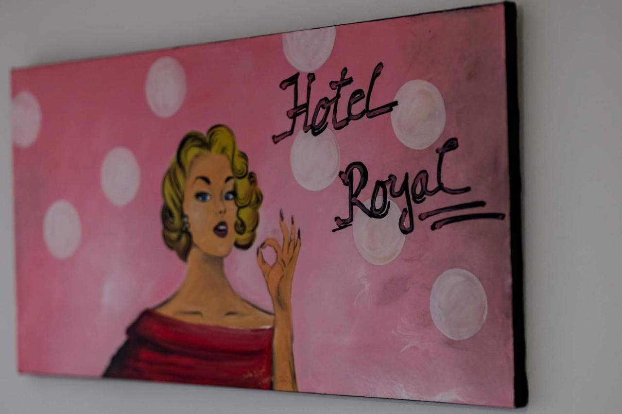 Hostel Royal Obrenovac  Екстериор снимка