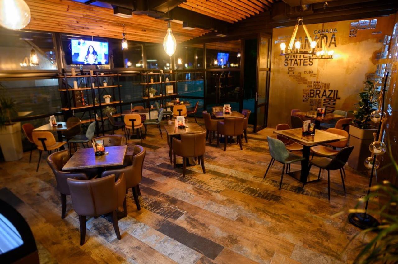 Hostel Royal Obrenovac  Екстериор снимка