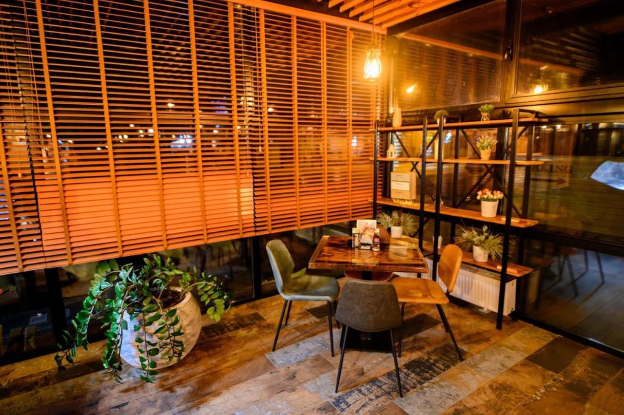 Hostel Royal Obrenovac  Екстериор снимка