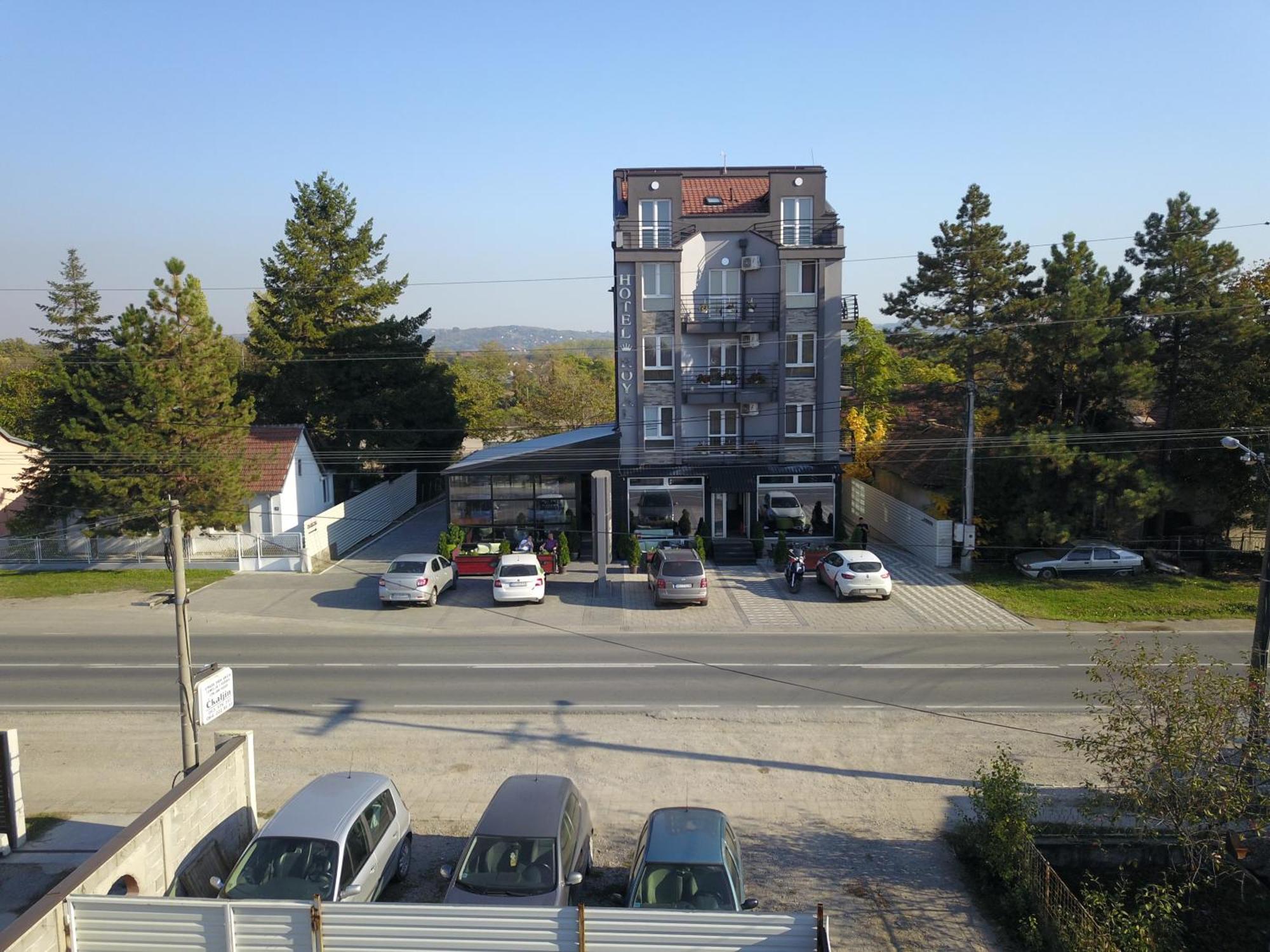 Hostel Royal Obrenovac  Екстериор снимка